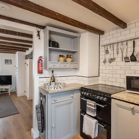 Quaint In The Heart Of North Yorkshire Village - Pet Friendly Free Casa vacanze *