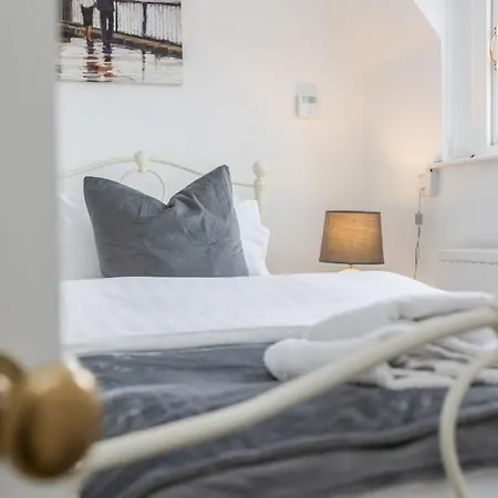 Quaint In The Heart Of North Yorkshire Village - Pet Friendly Free Casa vacanze Stillington