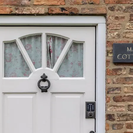 Quaint In The Heart Of North Yorkshire Village - Pet Friendly Free * Stillington