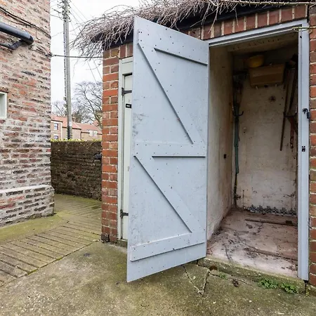 Casa vacanze Quaint In The Heart Of North Yorkshire Village - Pet Friendly Free *