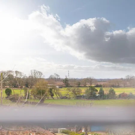 Quaint In The Heart Of North Yorkshire Village - Pet Friendly Free Stillington